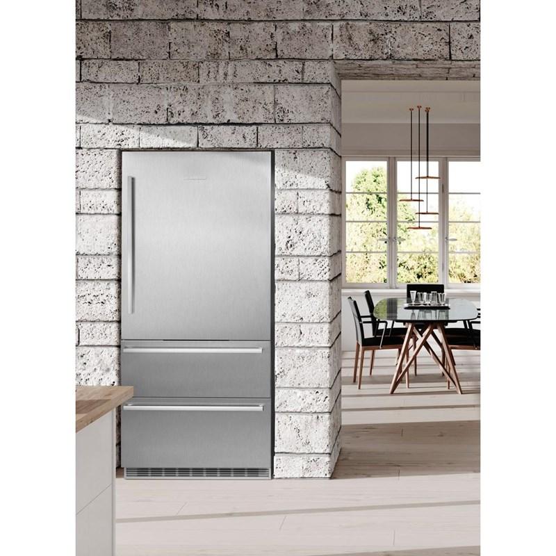 36-inch, 19.5 cu. ft. Bottom Freezer Refrigerator with Interior