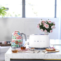 Smeg 2-Slice TSF01WHUS